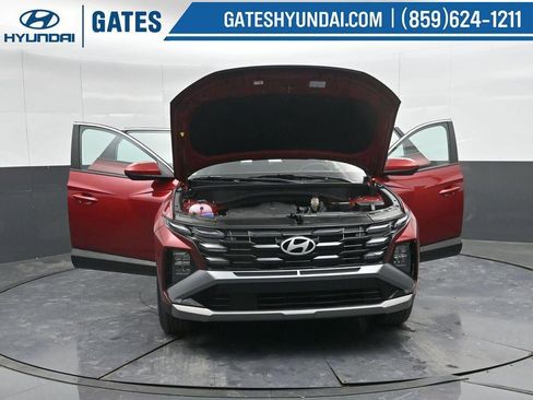 New 2025 Hyundai Tucson SE image 64