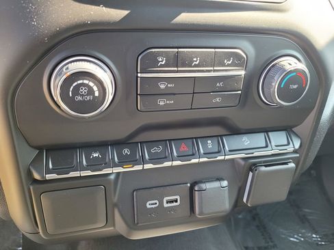 Used 2024 Chevrolet Silverado 1500 Custom Trail Boss image 18