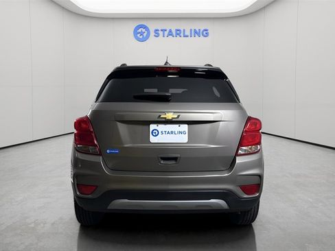 Used 2021 Chevrolet Trax LT w/ LT Convenience Package image 7