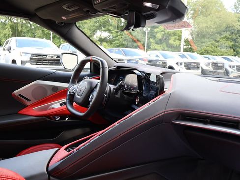 Used 2024 Chevrolet Corvette Stingray Preferred Conv w/ Z51 Performance Package RWD image 27