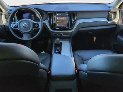 Used 2025 Volvo XC60 B5 Plus image 14