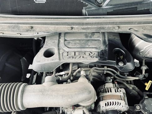 Used 2019 RAM 1500 Big Horn AWD/4WD image 14