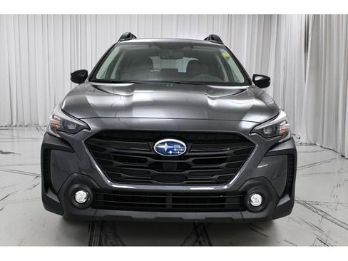 Used 2025 Subaru Outback Onyx Edition AWD/4WD image 3