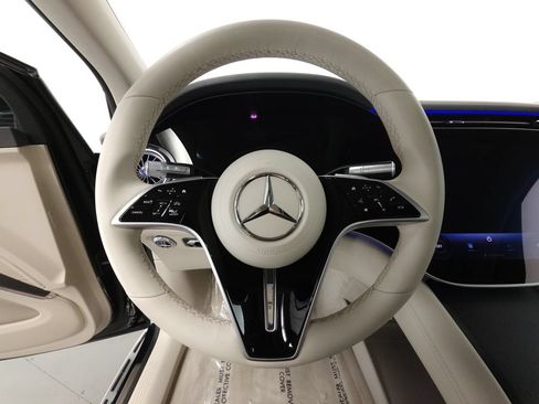 Used 2023 Mercedes-Benz EQS 580 4MATIC SUV image 12
