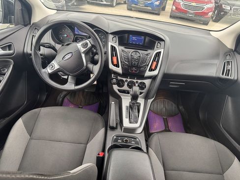Used 2014 Ford Focus SE w/ SE Winter Package FWD image 20