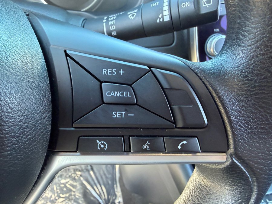 Used 2025 Nissan Leaf S FWD image 15