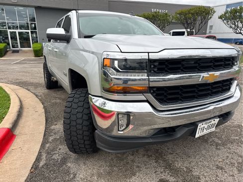 Used 2017 Chevrolet Silverado 1500 LT w/ Texas Edition image 3