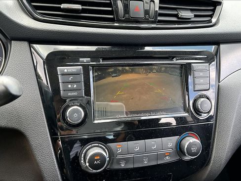 Certified 2021 Nissan Rogue Sport S image 25