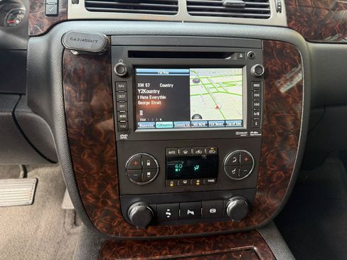 Used 2012 GMC Sierra 3500 Denali AWD/4WD image 17