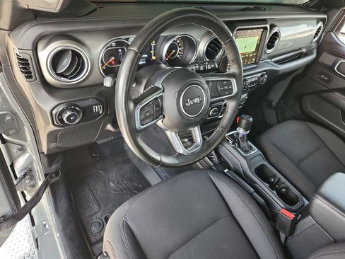 Used 2023 Jeep Wrangler Unlimited Sahara w/ LED Lighting Group AWD/4WD image 12