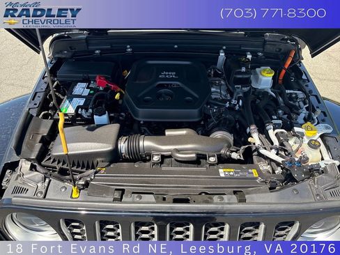 Used 2023 Jeep Wrangler Unlimited Sahara w/ Cold Weather Group AWD/4WD image 10