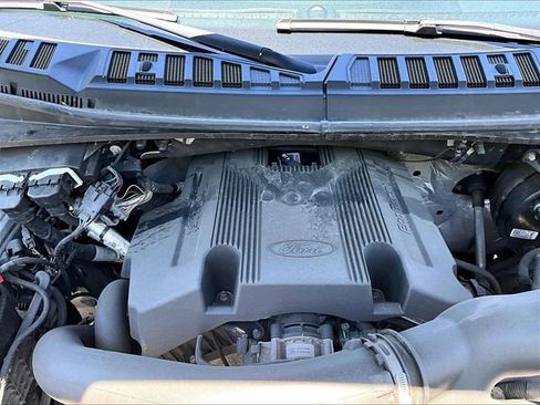 Used 2019 Ford F150 XLT w/ Equipment Group 302A Luxury AWD/4WD image 35