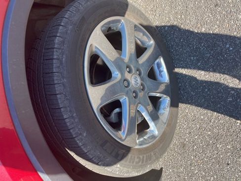 Used 2017 Buick Encore Premium w/ Experience Buick Package image 3