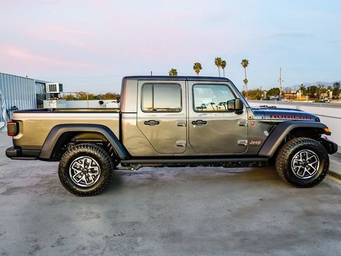 New 2026 Jeep Gladiator Rubicon w/ Steel Power Dome Hood Package AWD/4WD image 13