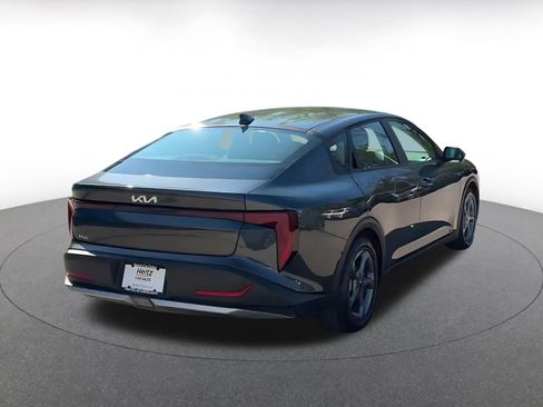 Used 2025 Kia K4 LXS image 15