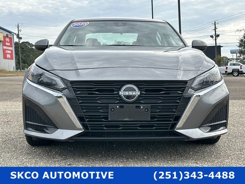 Used 2023 Nissan Altima 2.5 SV image 8