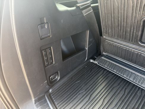 Used 2022 Ford Expedition XLT RWD image 14