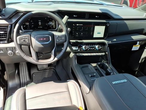 Used 2026 GMC Sierra 2500 AT4X image 17