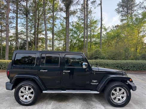 Used 2013 Jeep Wrangler Unlimited Sahara w/ Dual Top Group image 13