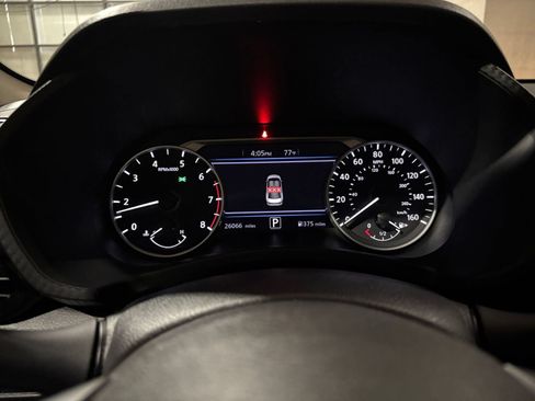 Used 2025 Nissan Sentra SV FWD image 37