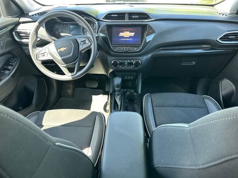 Used 2021 Chevrolet TrailBlazer LT w/ Convenience Package AWD/4WD image 13