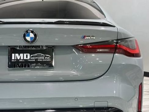 Used 2021 BMW M4 Coupe w/ Executive Package RWD image 7