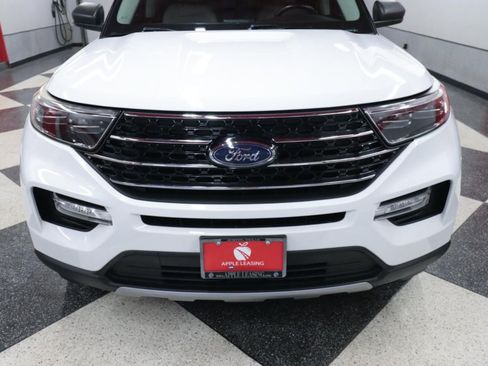 Used 2020 Ford Explorer XLT w/ Equipment Group 202A RWD image 4