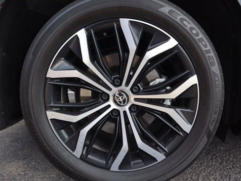 Used 2025 Toyota Crown Signia image 15