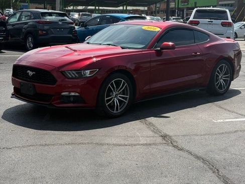 Used 2016 Ford Mustang Coupe RWD image 6
