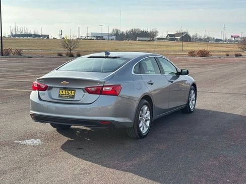 Used 2024 Chevrolet Malibu LT image 3