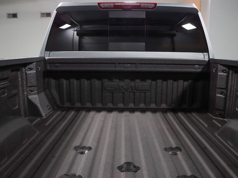 Used 2025 GMC Sierra 2500 AT4 w/ AT4 Premium Plus Package AWD/4WD image 33