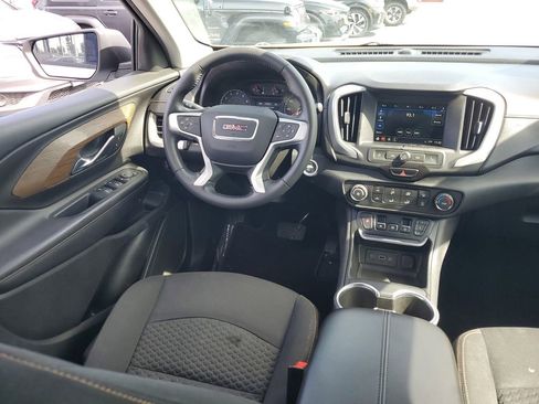 Used 2018 GMC Terrain SL image 11
