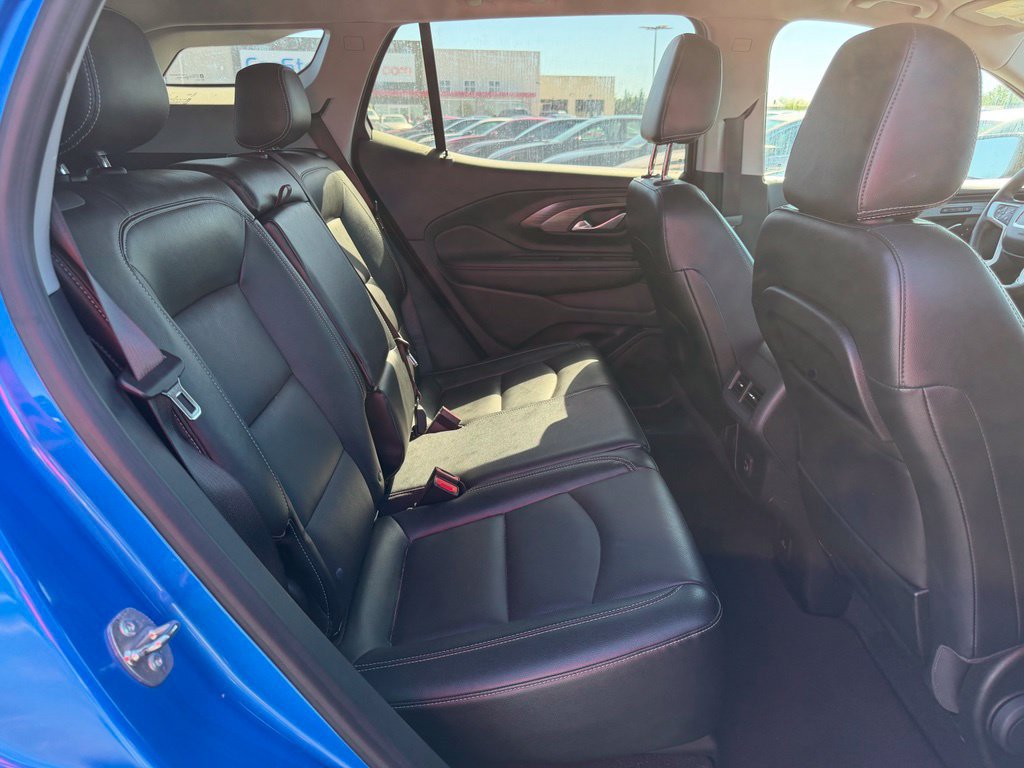Used 2024 GMC Terrain SLT FWD image 12