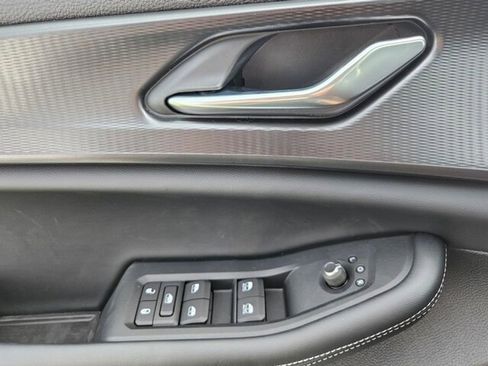 New 2025 Jeep Grand Cherokee Altitude image 7