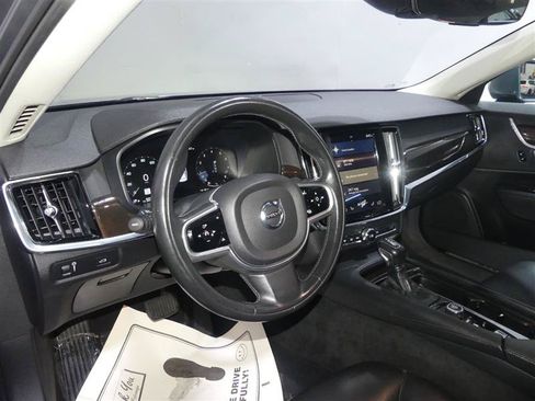 Used 2018 Volvo S90 T5 Momentum w/ Convenience Package AWD/4WD image 24
