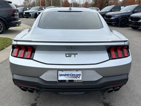 Used 2025 Ford Mustang GT Premium image 9