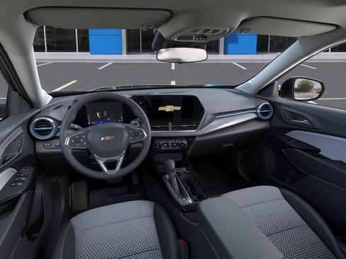 New 2026 Chevrolet Trax LT w/ Sunroof Package FWD image 15