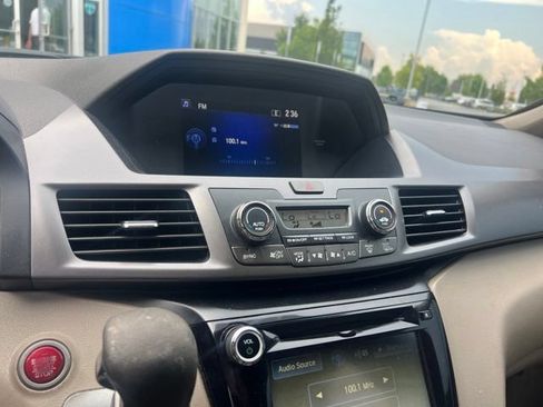 Used 2014 Honda Odyssey EX image 17