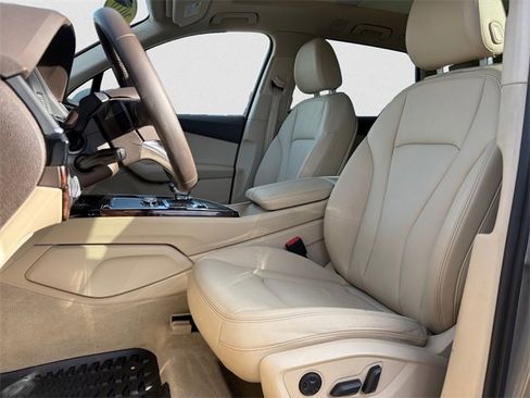 Used 2017 Audi Q7 3.0T Premium Plus image 10