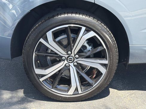 Certified 2023 Volvo XC60 T8 Ultimate w/ Climate Package AWD/4WD image 27