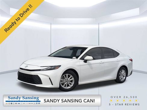 Used 2025 Toyota Camry LE FWD image 1