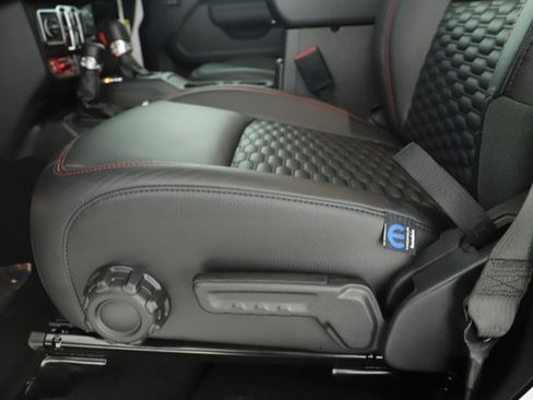 New 2026 Jeep Gladiator Rubicon w/ Technology Group image 8