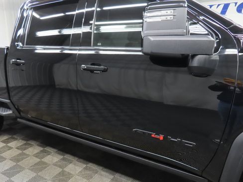 Used 2025 GMC Sierra 2500 AT4 w/ AT4 Premium Plus Package image 37