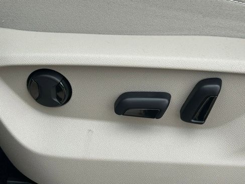 New 2026 Volkswagen Atlas SE image 34