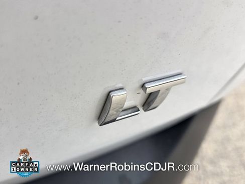 Used 2023 Chevrolet Traverse LT FWD image 13