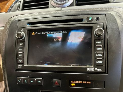 Used 2011 Buick Enclave CXL w/ Trailering Provision Package image 25