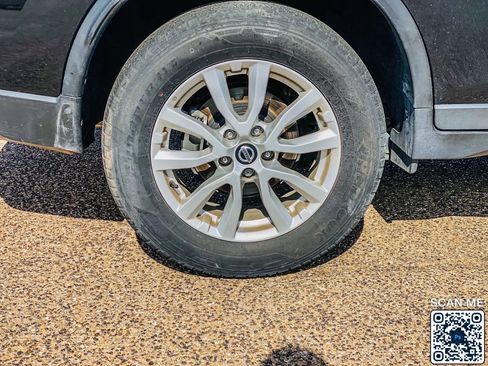 Used 2019 Nissan Rogue SV image 9