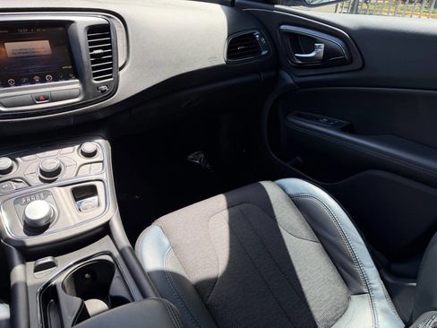 Used 2016 Chrysler 200 S w/ Navigation & Sound Group I image 22