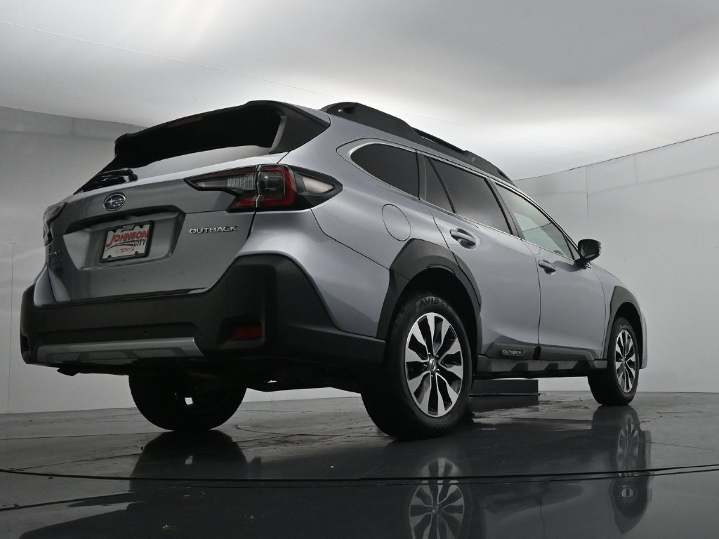 Used 2024 Subaru Outback Limited AWD/4WD image 36