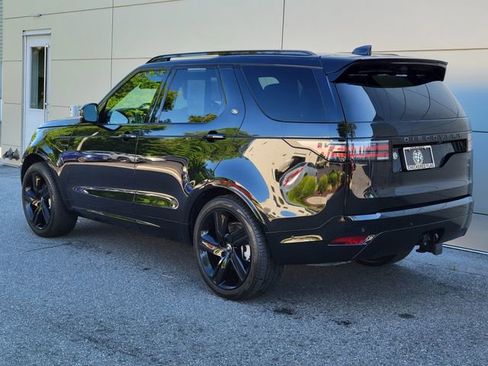 Used 2025 Land Rover Discovery Dynamic SE AWD/4WD image 3